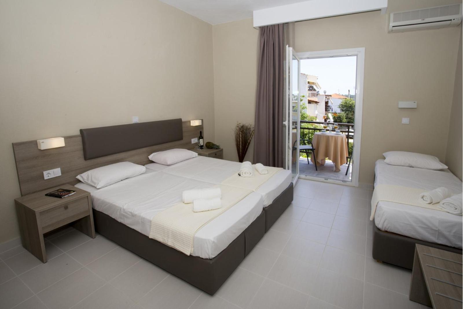 פוטוס Hotel Sirines Complex מראה חיצוני תמונה