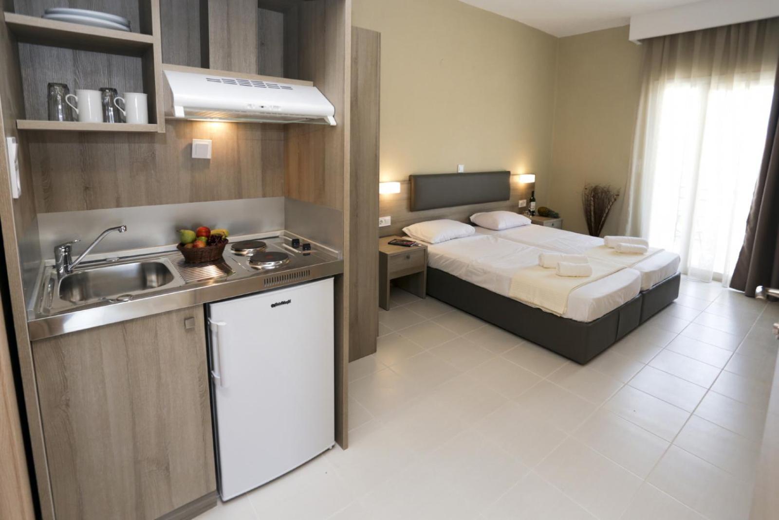 פוטוס Hotel Sirines Complex מראה חיצוני תמונה