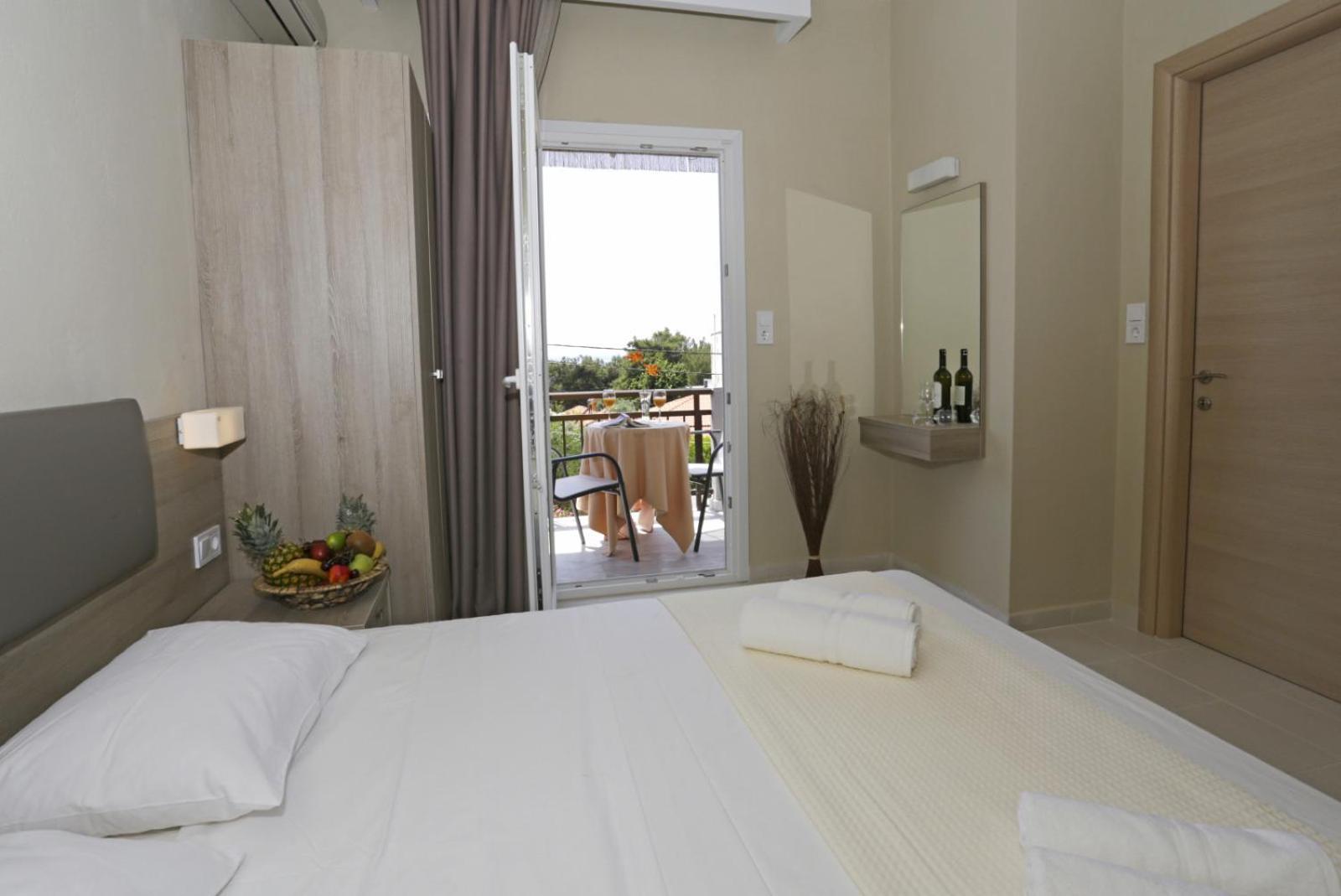 פוטוס Hotel Sirines Complex מראה חיצוני תמונה