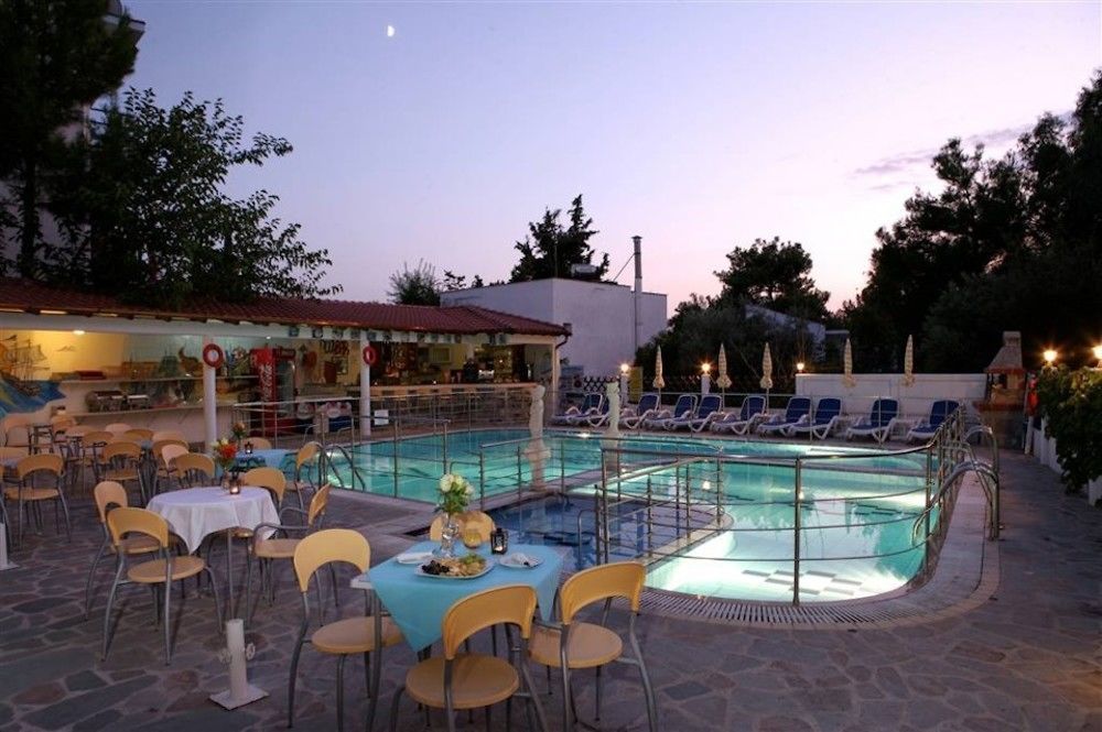 פוטוס Hotel Sirines Complex מראה חיצוני תמונה
