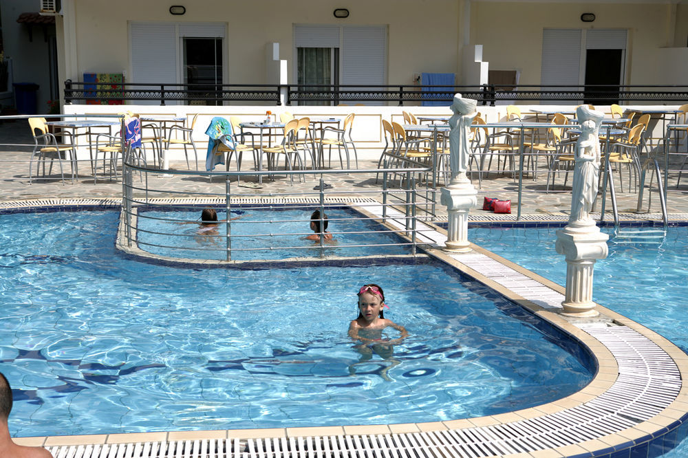 פוטוס Hotel Sirines Complex מראה חיצוני תמונה